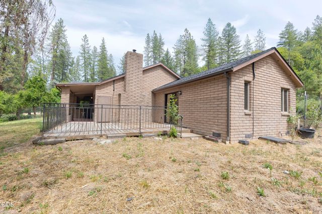 782 Covered Bridge Road, Rogue River, OR 97537
