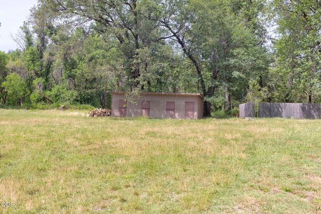 782 Covered Bridge Road, Rogue River, OR 97537