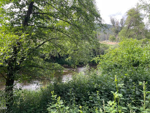 782 Covered Bridge Road, Rogue River, OR 97537