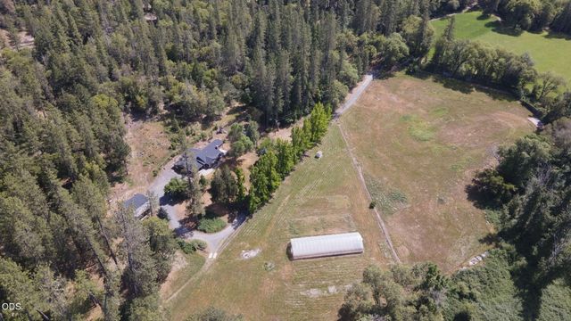 782 Covered Bridge Road, Rogue River, OR 97537