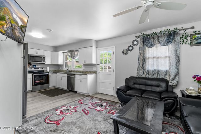 6206 Tabor Dr, Louisville, KY 40218