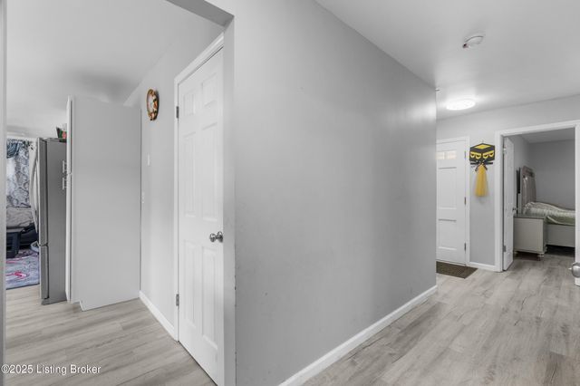 6206 Tabor Dr, Louisville, KY 40218