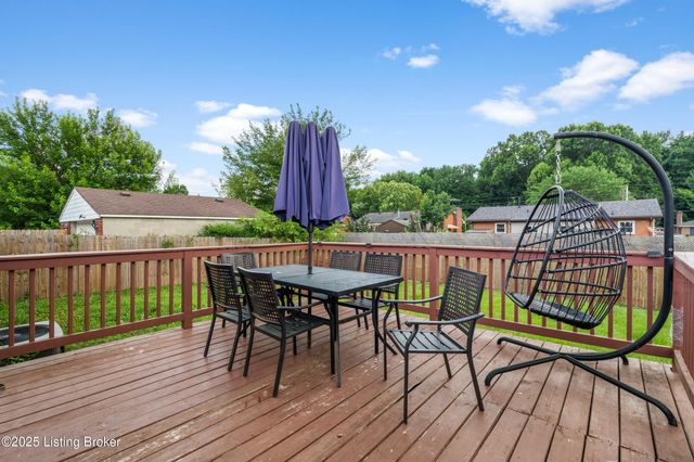 6206 Tabor Dr, Louisville, KY 40218