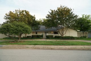 10207 Carry Back Circle, Dallas, TX 75229