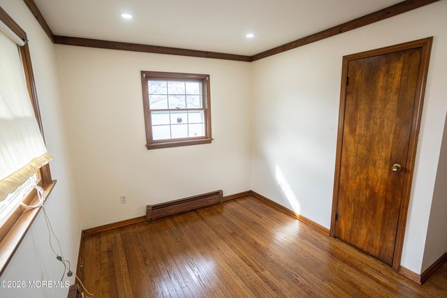 34 Douglas Street, Sayreville, NJ 08872