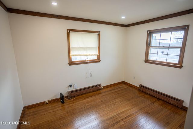 34 Douglas Street, Sayreville, NJ 08872