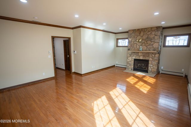 34 Douglas Street, Sayreville, NJ 08872