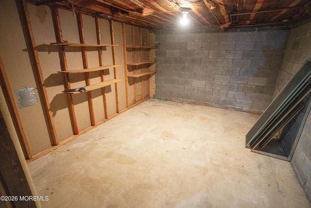 34 Douglas Street, Sayreville, NJ 08872