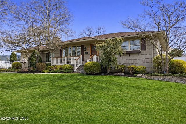 34 Douglas Street, Sayreville, NJ 08872