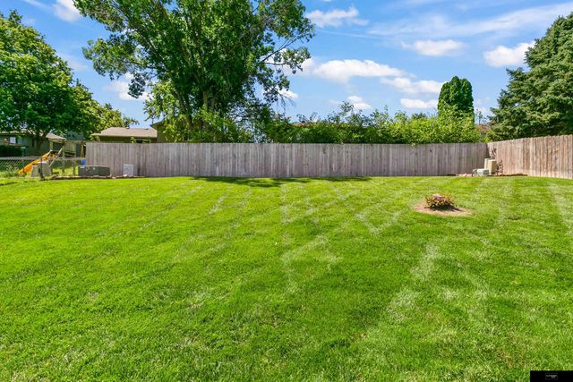 12941 Crown Point Avenue, Omaha, NE 68164