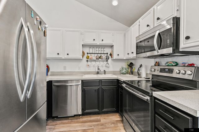 12941 Crown Point Avenue, Omaha, NE 68164
