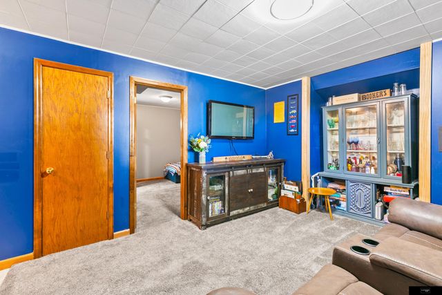 12941 Crown Point Avenue, Omaha, NE 68164