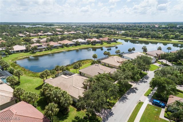 10304 Wishing Stone CT, Bonita Springs, FL 34135