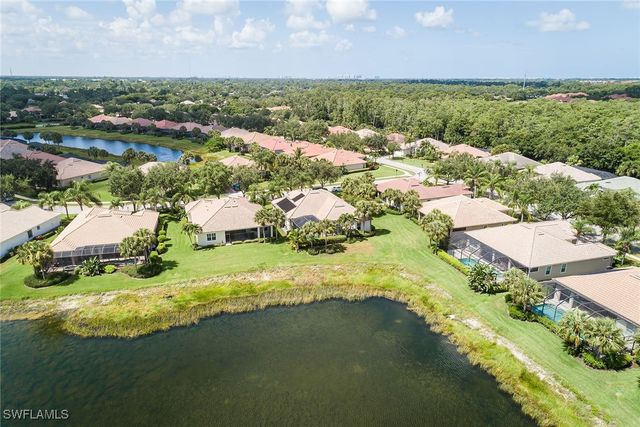 10304 Wishing Stone CT, Bonita Springs, FL 34135