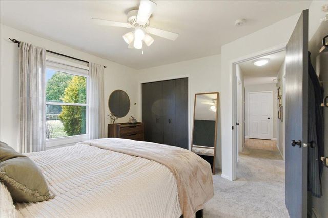 127 Thomson Lane, Oregon, WI 53575