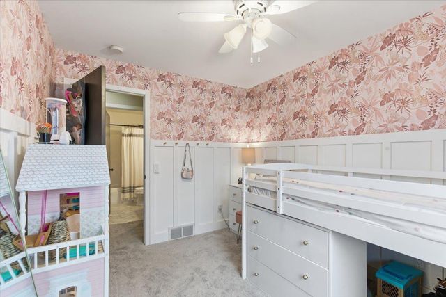 127 Thomson Lane, Oregon, WI 53575