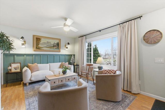 127 Thomson Lane, Oregon, WI 53575