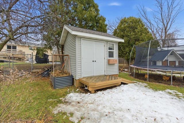 127 Thomson Lane, Oregon, WI 53575