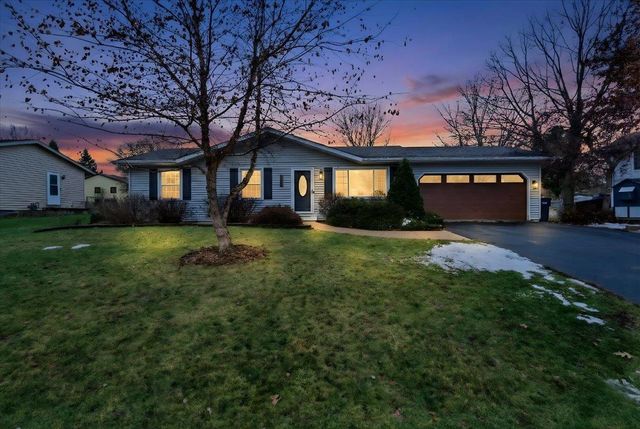 127 Thomson Lane, Oregon, WI 53575