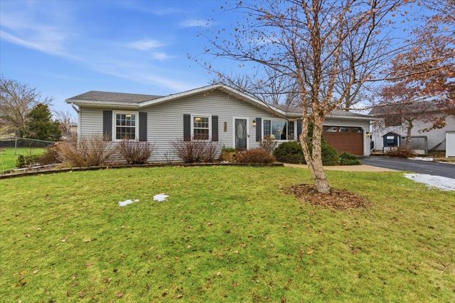 127 Thomson Lane, Oregon, WI 53575