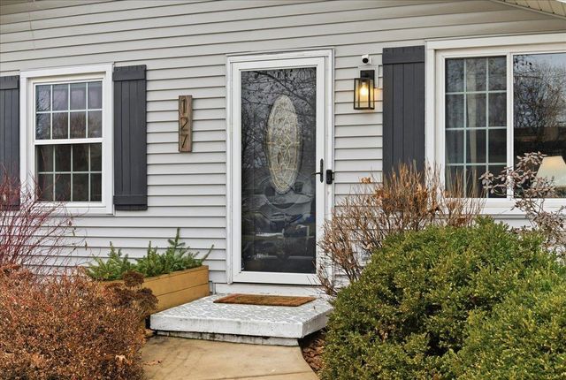 127 Thomson Lane, Oregon, WI 53575