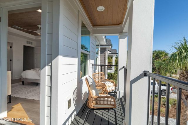 925 2ND Avenue S, Jacksonville Beach, FL 32250