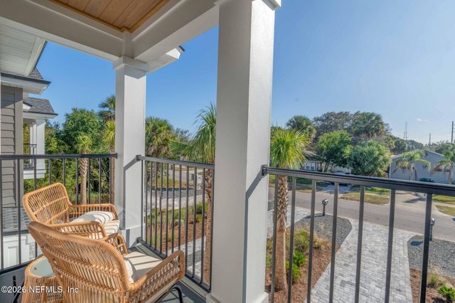 925 2ND Avenue S, Jacksonville Beach, FL 32250