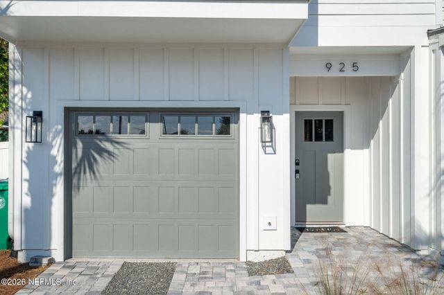 925 2ND Avenue S, Jacksonville Beach, FL 32250