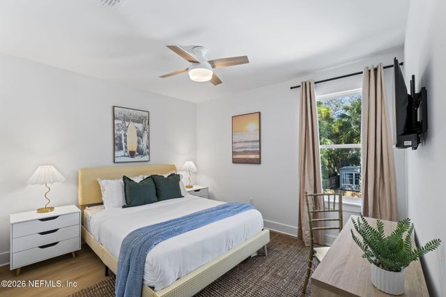 925 2ND Avenue S, Jacksonville Beach, FL 32250