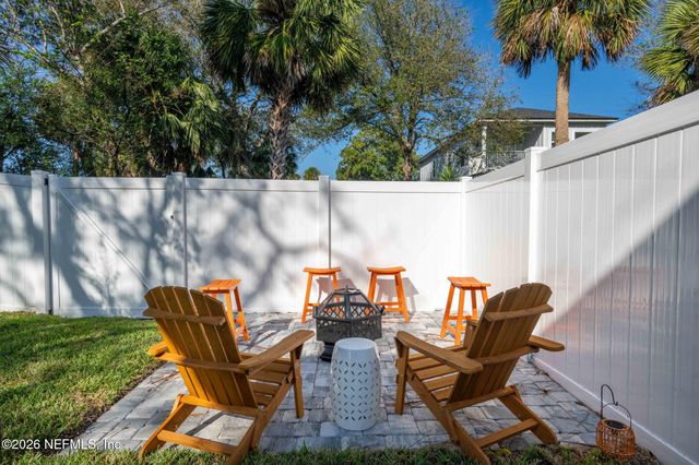 925 2ND Avenue S, Jacksonville Beach, FL 32250