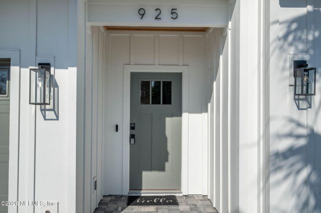 925 2ND Avenue S, Jacksonville Beach, FL 32250