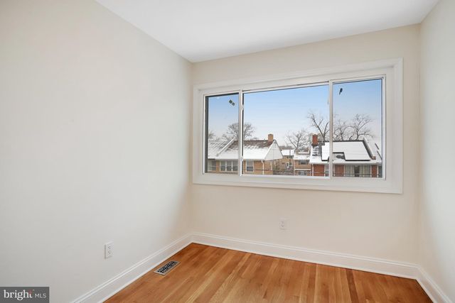 720 DECATUR ST NE, Washington, DC 20017