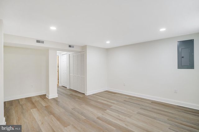 720 DECATUR ST NE, Washington, DC 20017