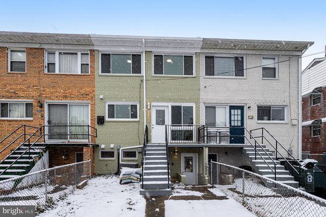 720 DECATUR ST NE, Washington, DC 20017