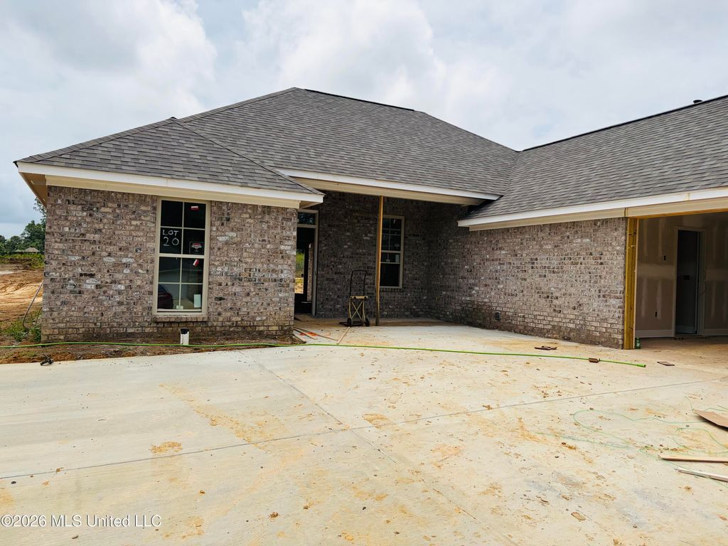 547 Patrick Farms Drive, Pearl, MS 39208