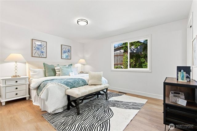 17219 NE 16th Place, Bellevue, WA 98008