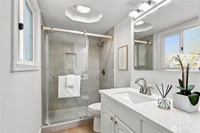 17219 NE 16th Place, Bellevue, WA 98008