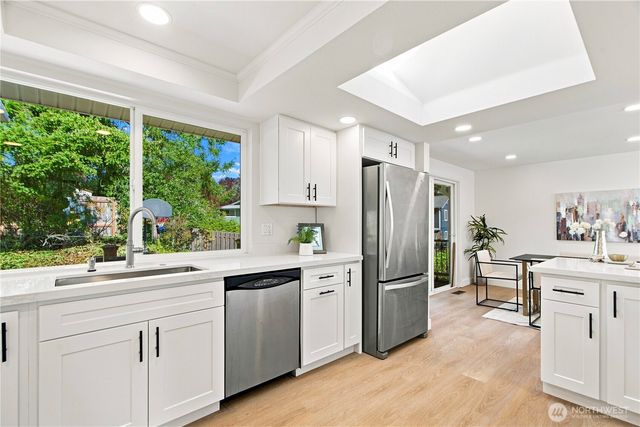 17219 NE 16th Place, Bellevue, WA 98008