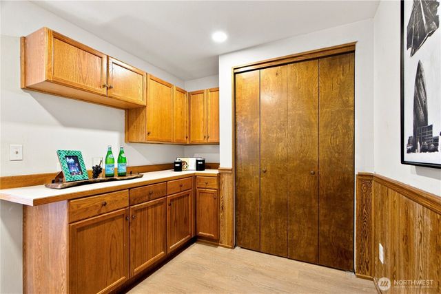 17219 NE 16th Place, Bellevue, WA 98008