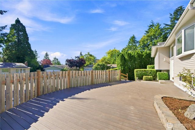 17219 NE 16th Place, Bellevue, WA 98008