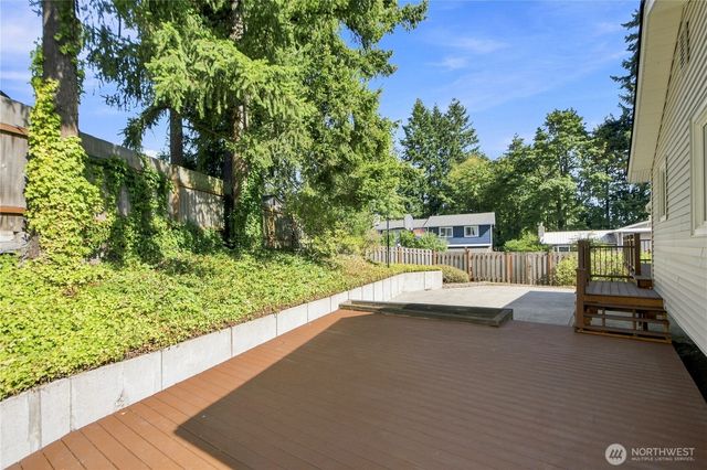 17219 NE 16th Place, Bellevue, WA 98008