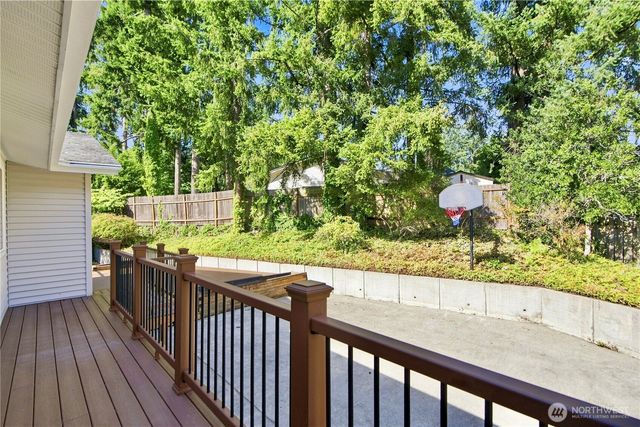 17219 NE 16th Place, Bellevue, WA 98008