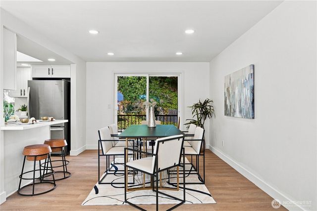17219 NE 16th Place, Bellevue, WA 98008