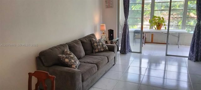 3001 NW 48th Ave 333, Lauderdale Lakes, FL 33313