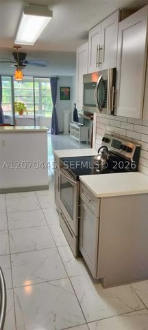 3001 NW 48th Ave 333, Lauderdale Lakes, FL 33313
