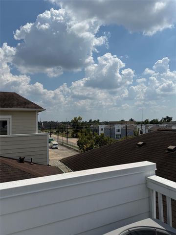 2522 Hutchins Street, Houston, TX 77004