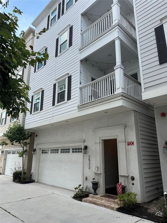 2522 Hutchins Street, Houston, TX 77004