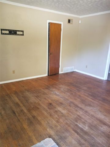 5400 Purington Avenue, Fort Worth, TX 76112