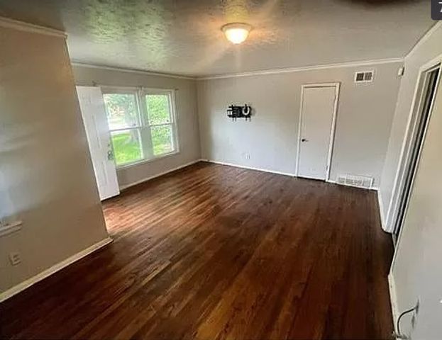 5400 Purington Avenue, Fort Worth, TX 76112