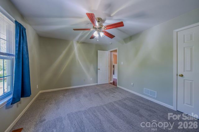 102 Forest Lake Drive, Asheville, NC 28803